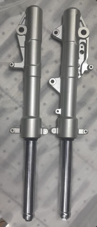 APX7 FRONT SUSPENSION SET