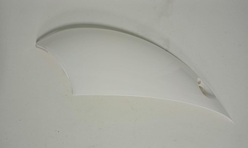 VS2 UNDER-ARMCHAIR LEFT FRONT COVER-WHITE