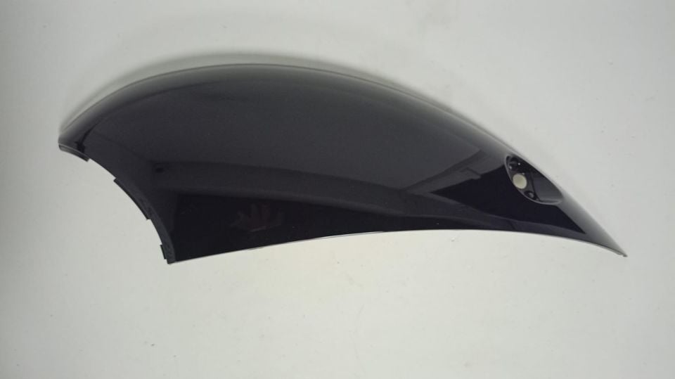 VS2 UNDER-ARMCHAIR LEFT FRONT COVER-BLACK