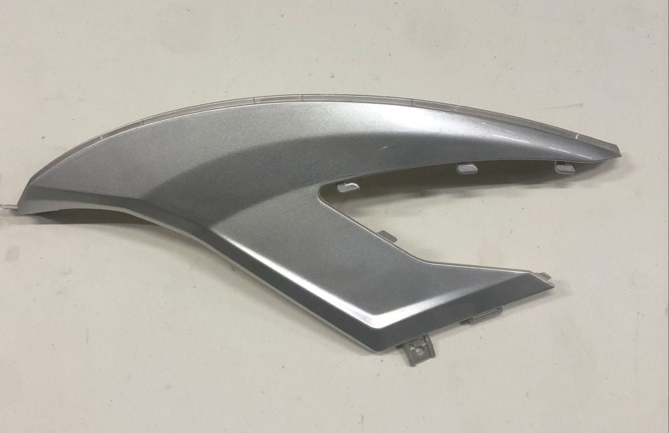 VSX DECORATIVE RIGHT FRONT COVER-SILVER (GRAY)