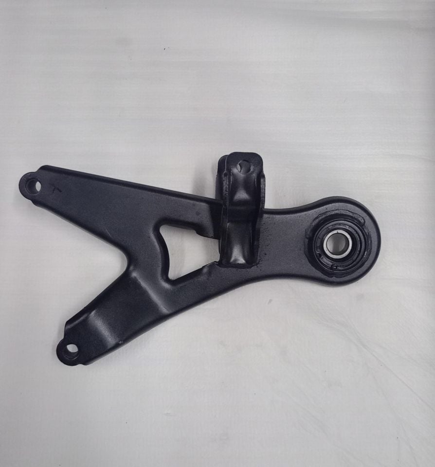 RA5 ENGINE MOUNTING IRON