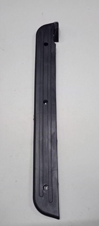 APM2: FOOT STEP PLASTIC LEFT