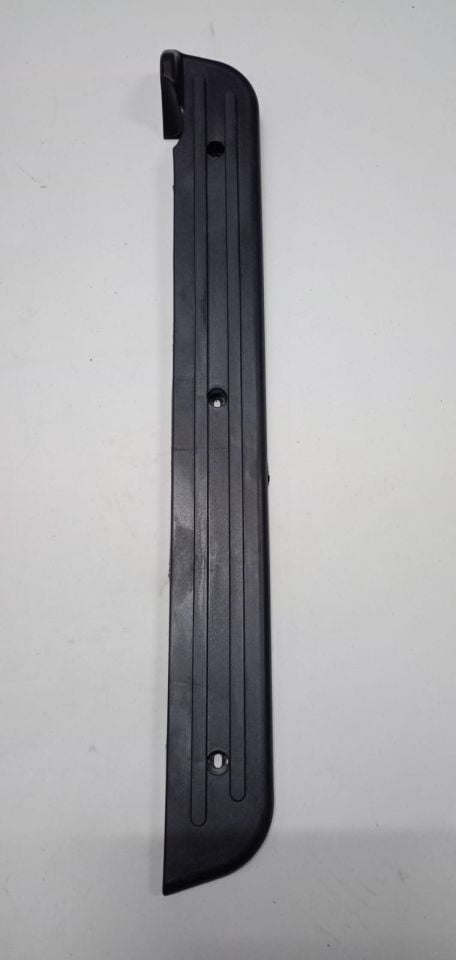 APM2: FOOT STEP PLASTIC RIGHT