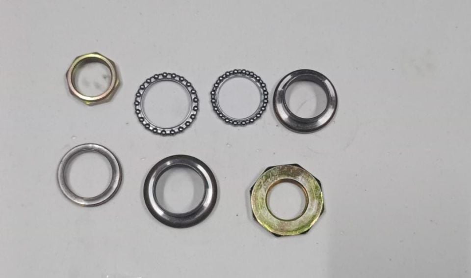 VB3 HANDLEBAR BEARING SET