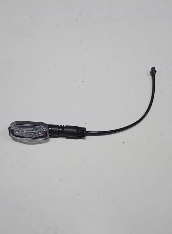 APM2: FRONT SIGNAL RIGHT