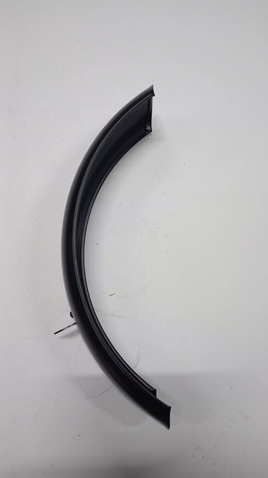 APM2: FRONT FENDER FAIRING