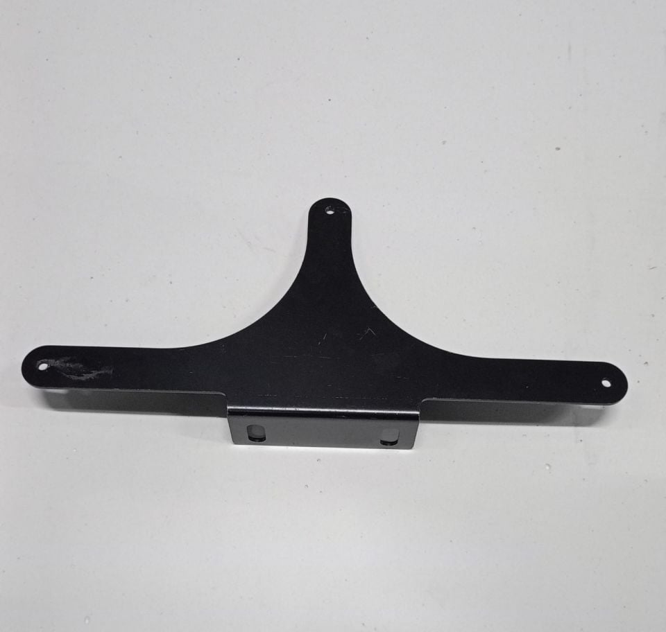 APM2: REAR FENDER BRACKET