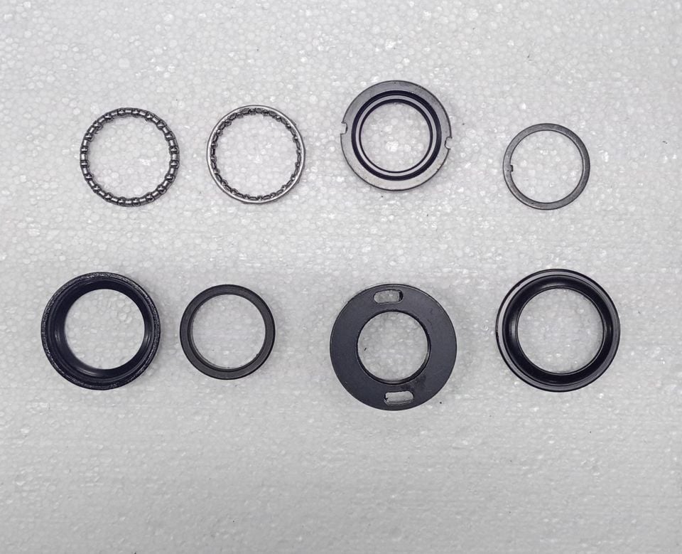 VB2 HANDLEBAR BEARING SET