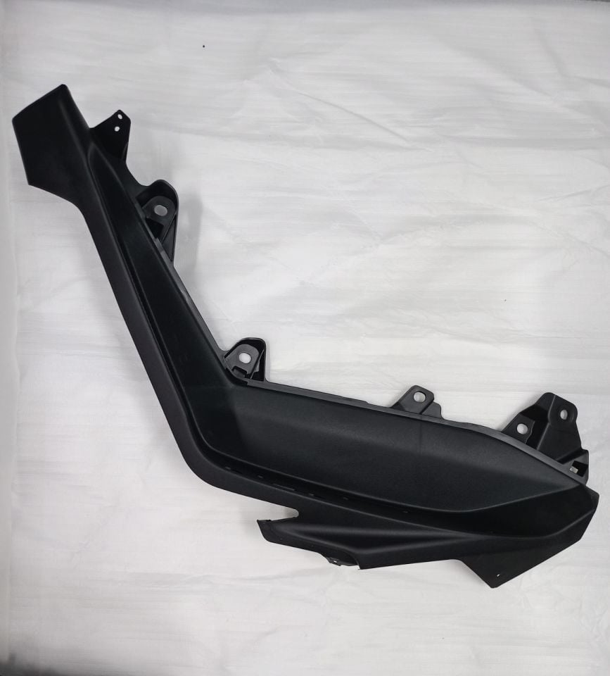 RM5 FOOT STEP PLASTIC LEFT