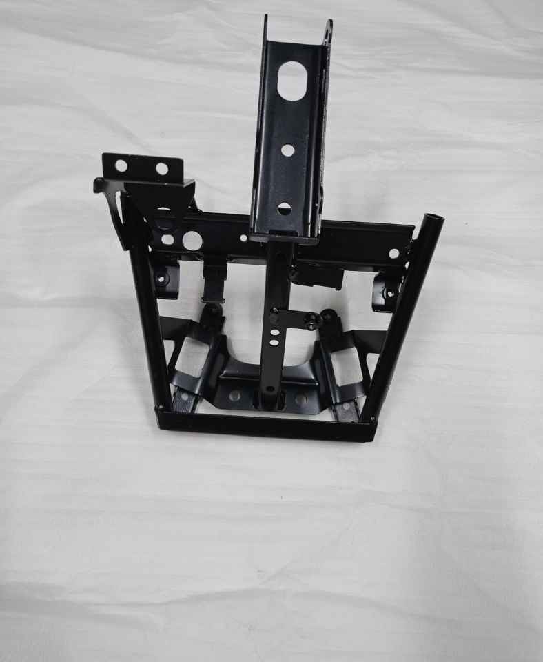 RM5 FRONT CHASSIS BRACKET